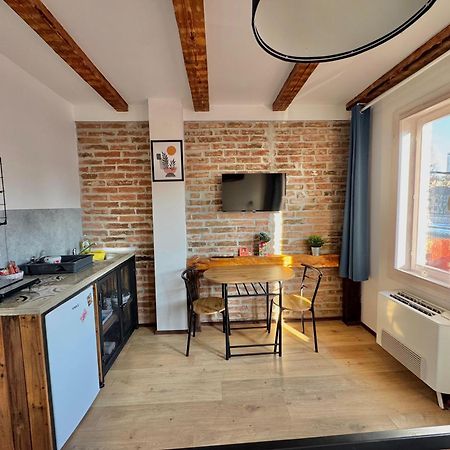 Apartment By The River Ni Extérieur photo