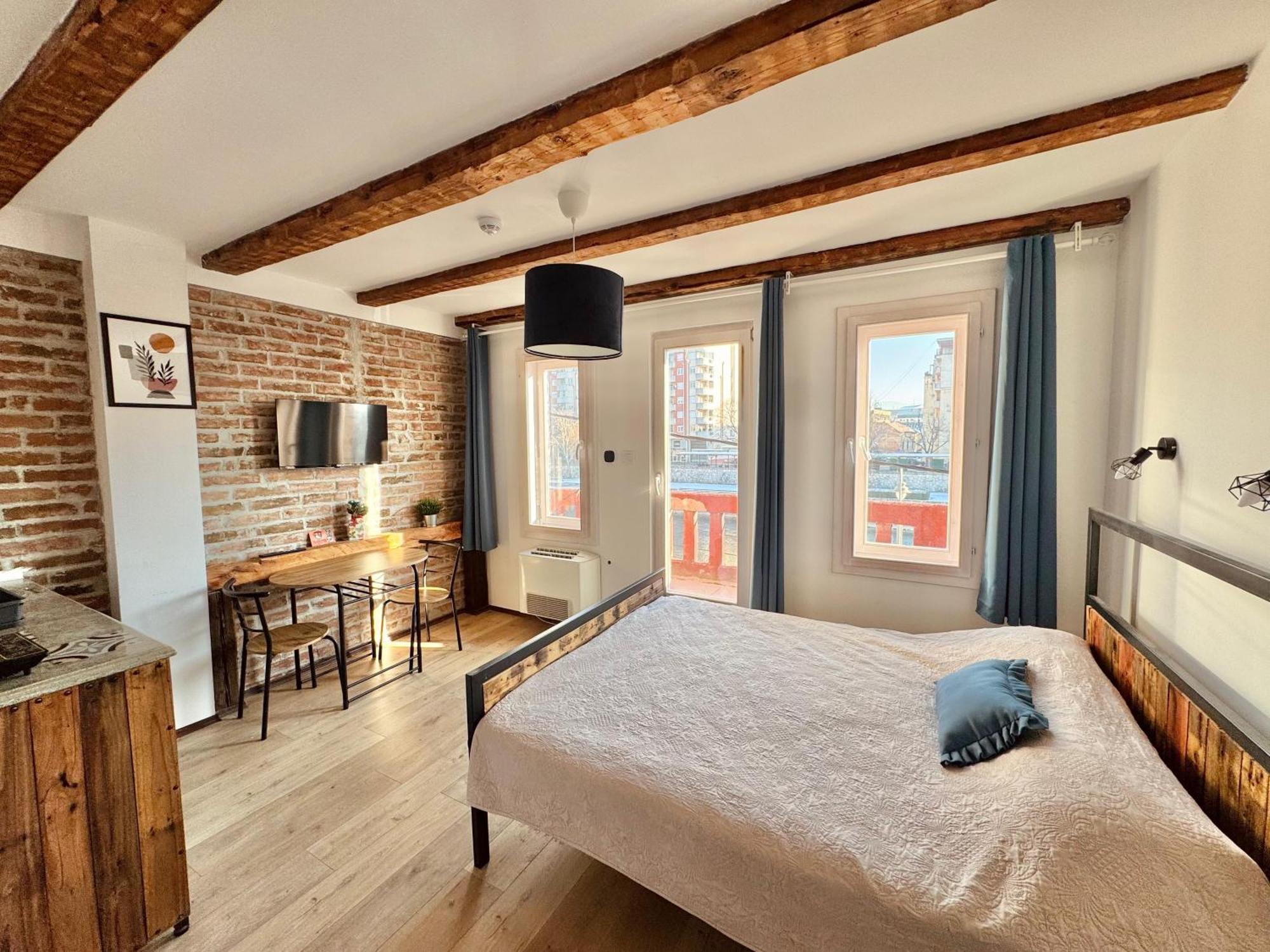 Apartment By The River Ni Extérieur photo